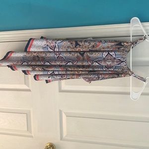 Super cute long v tank